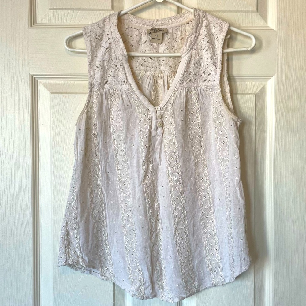 Lucky brand sleeveless lace top